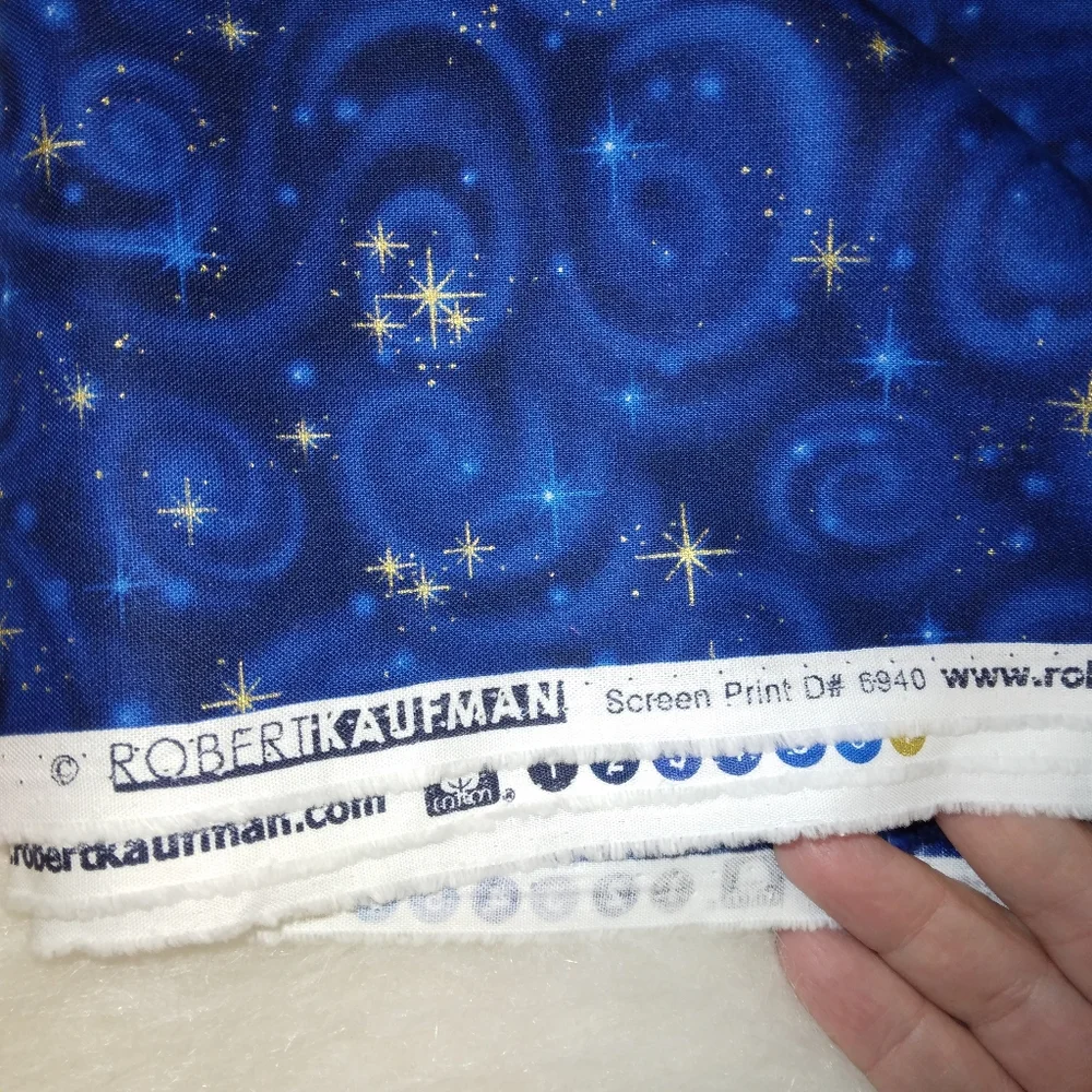 FABRIC Robert Kaufman Stargazers In midnight, 2 Yards